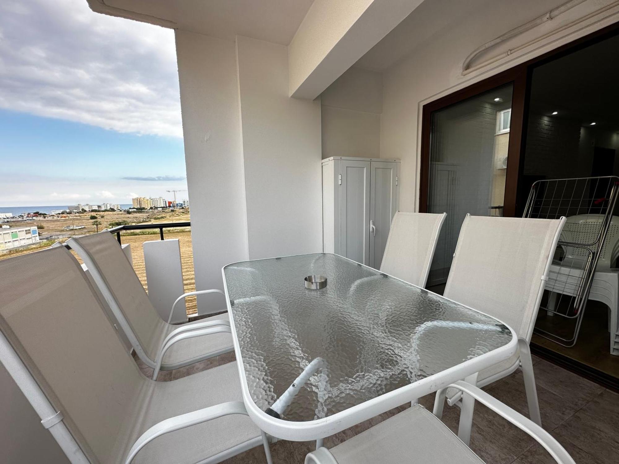 Maestro Sea - View Apartment Lárnaka Kültér fotó